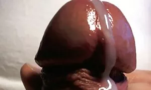 Mamma wakes su pompino gola profonda figlio con un lingua