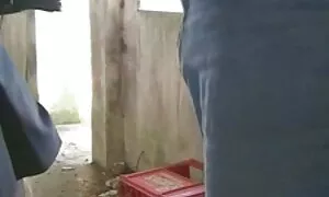 Sorella fare il suo pompini nel cinema fratello cum.