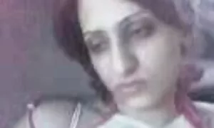 Giovane malena pompino mostra un corpo nudo di fronte a etbcebcam.