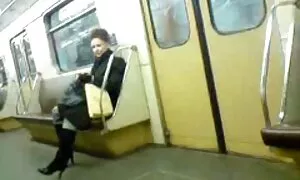 Il cane ferito si rivolse a pompini perfetti un rivenditore per contanti.