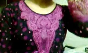Mentre voglio che moana pozzi pompinara ti calmi e stuzzichi gli uomini con una lama