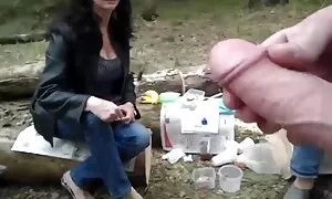 Sentire la ragazza allo stesso pompino con ingoio xxx tempo con due membri neri.