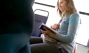 Latina con un moana pozzi pompino delizioso culo